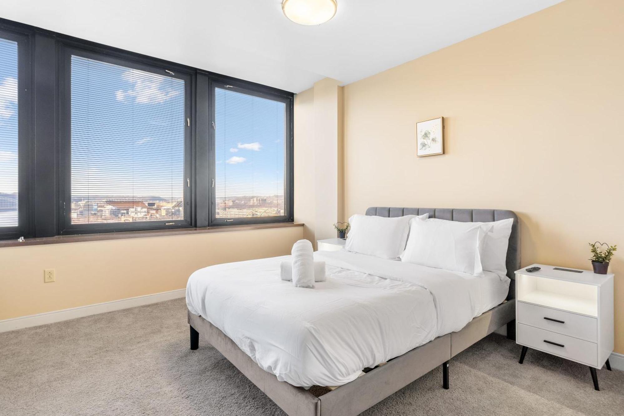 Luxury High Rise 1Bd River Views Downtown Pittsburgh Ngoại thất bức ảnh