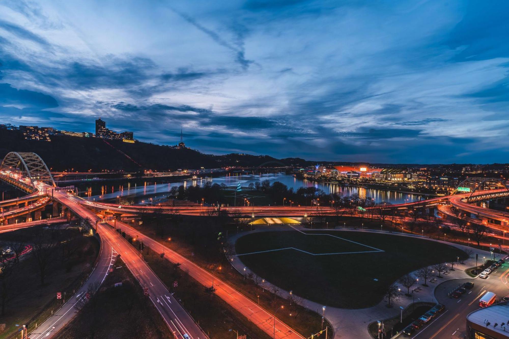 Luxury High Rise 1Bd River Views Downtown Pittsburgh Ngoại thất bức ảnh